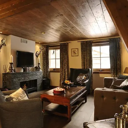 Spacious Chalet In Prázdninový dům *