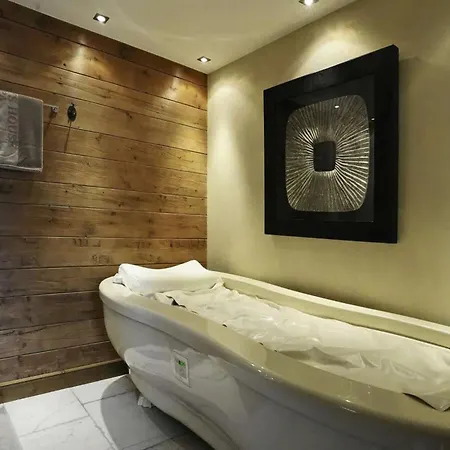Spacious Chalet In