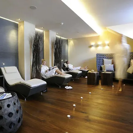 Spacious Chalet In